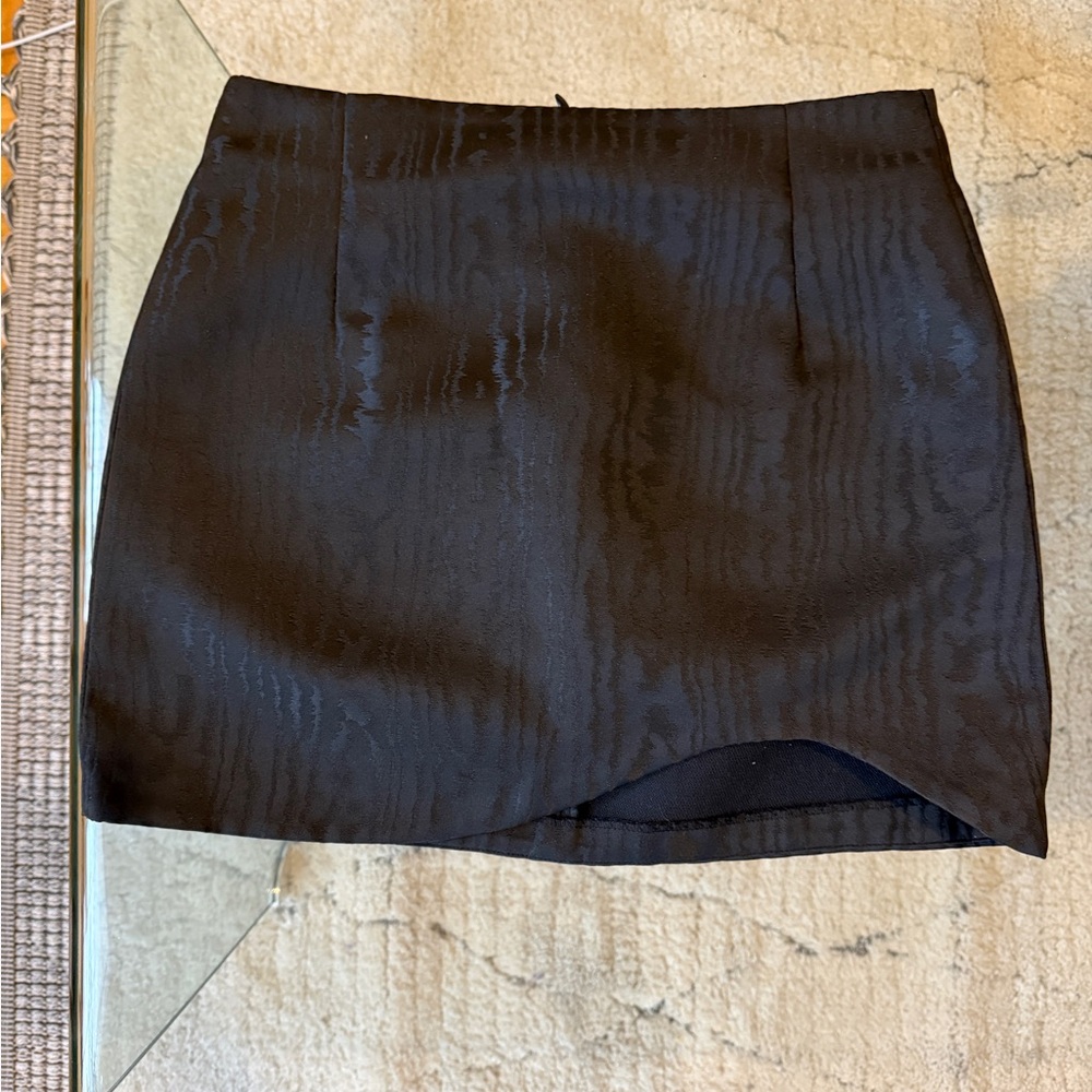 Zara Black Mini Skirt with subtle pattern